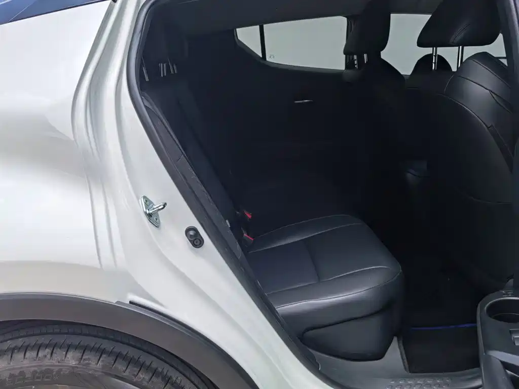 Toyota C-HR 2023 2021 2.0L Luxury Edition