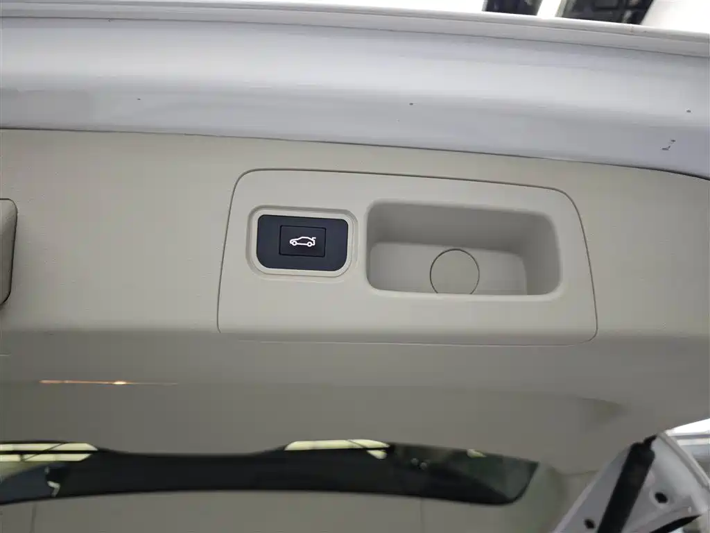 Buick GL8 2021 ES Landlord 653T Comfort фото 10