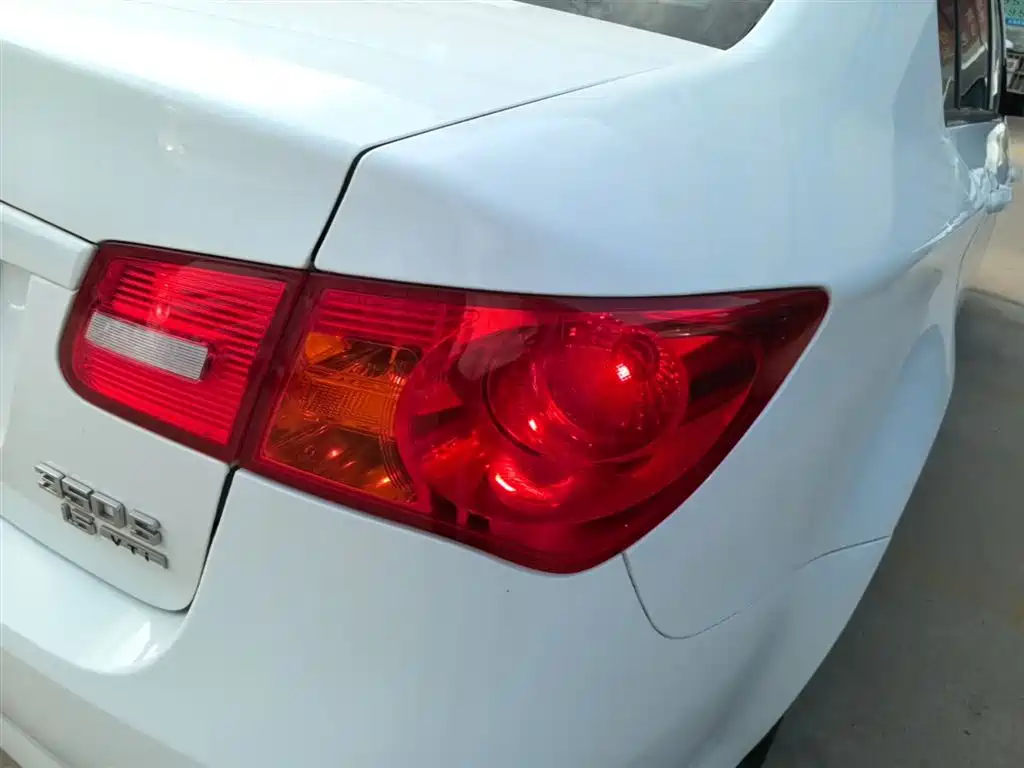 Roewe 350 2016 2015 Model 1.5L Manual Luxury Sunroof Edition