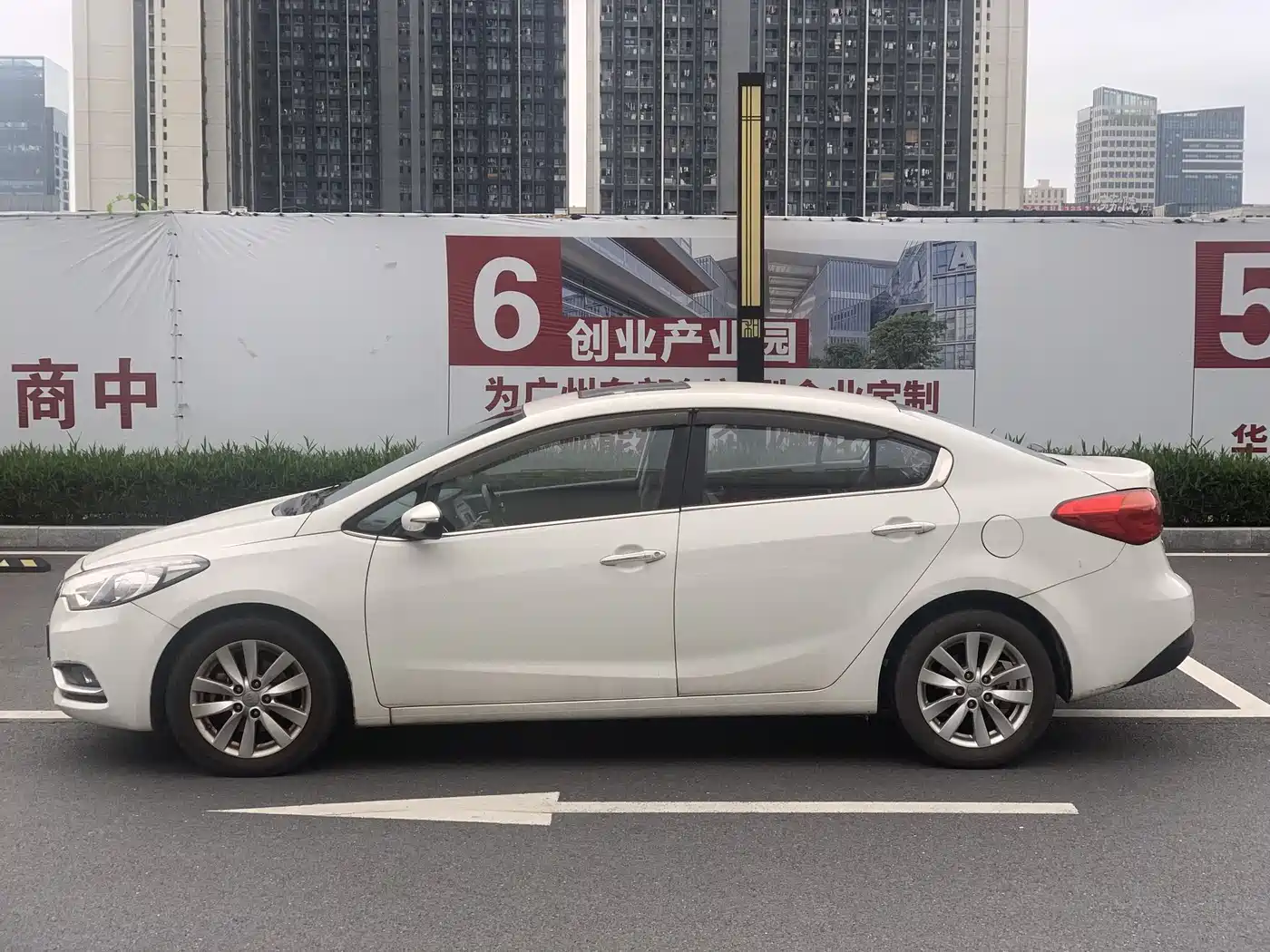 Kia K3 2013 1.6L Automatic GLS фото 3