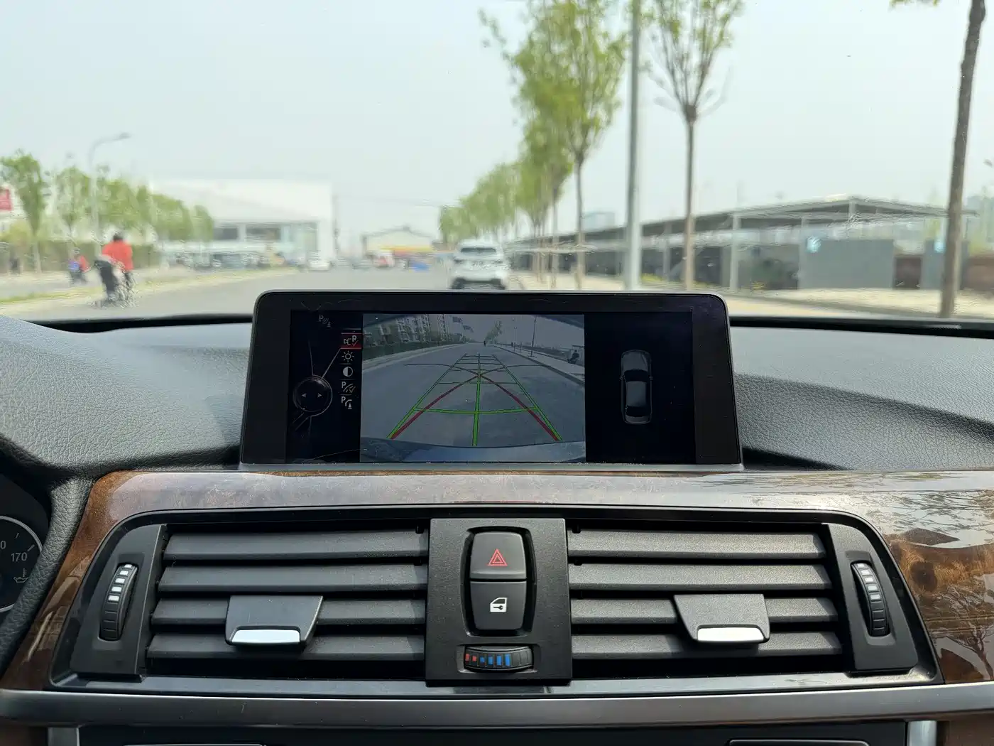 BMW 3 Series 2013 320Li Luxury Design Package фото 24