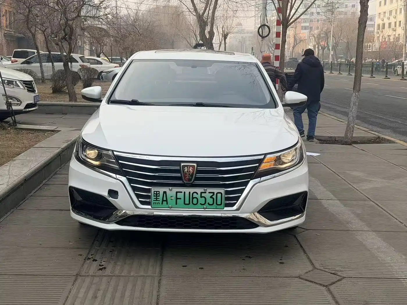 ROEWE I6 NEW ENERGY