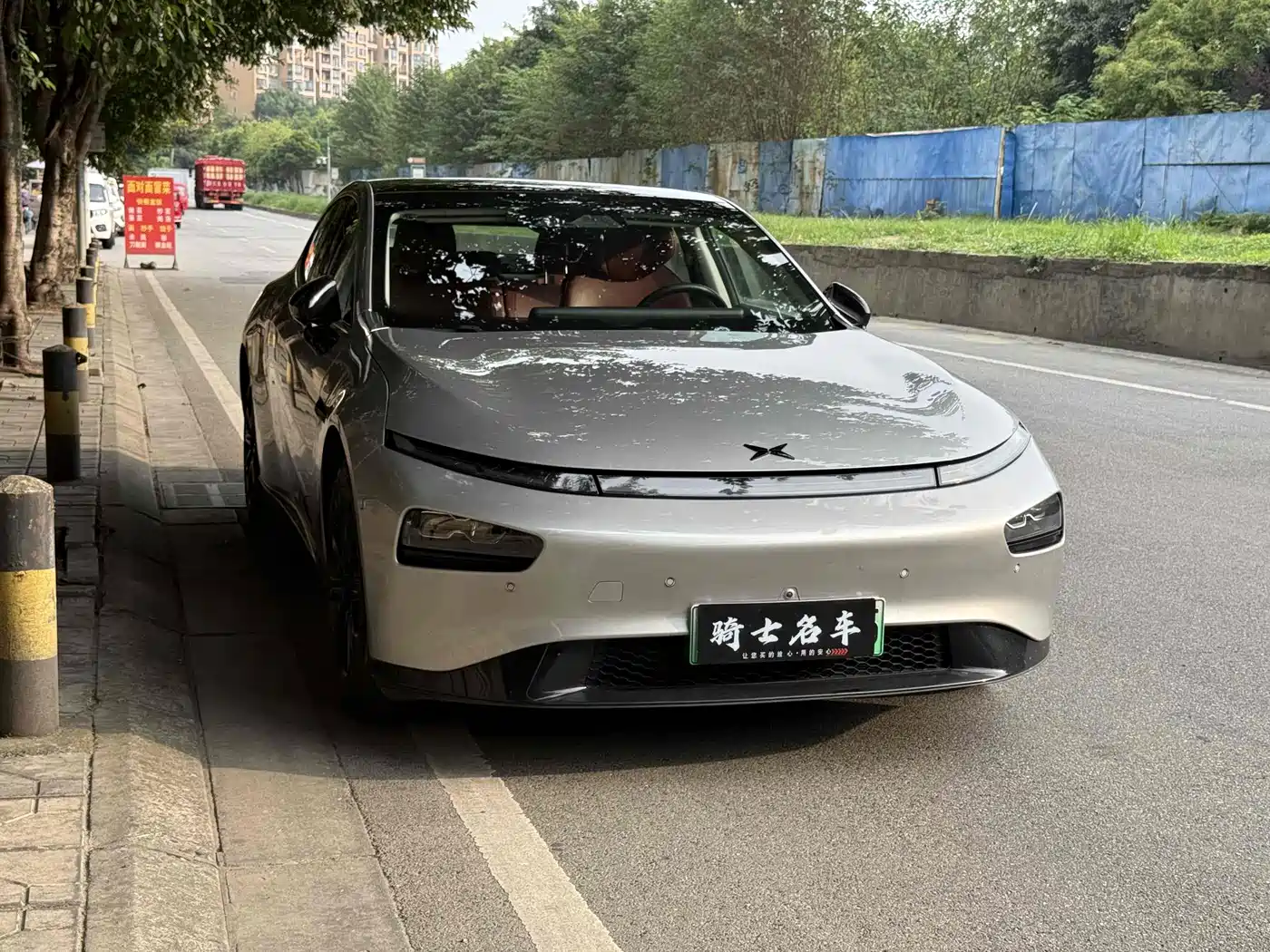 Фото 2 - XPeng P7