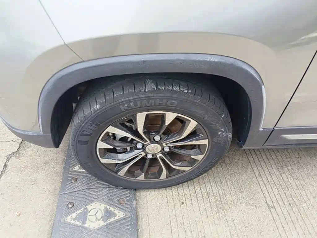 Baojun 510 2019 2019 1.5L CVT Superior Edition China VI