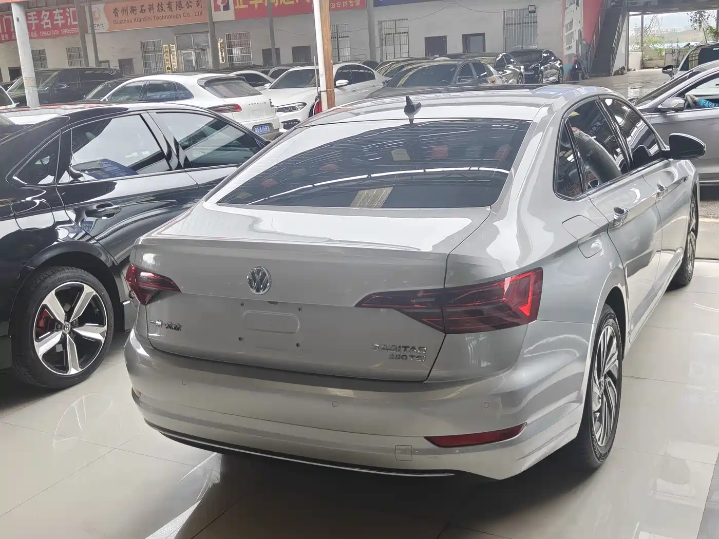VOLKSWAGEN SAGITAR