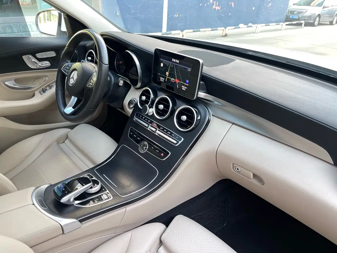 Mercedes-Benz C-Class 2017 C 200 L 4MATIC Sport фото 14