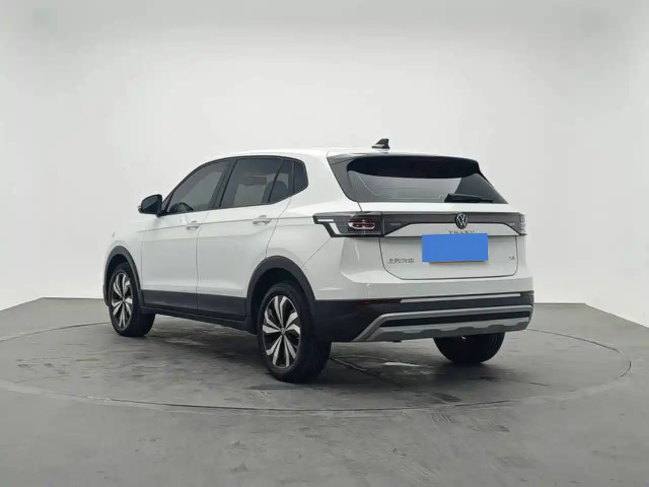Volkswagen Tharu 2025 2025 Model Rising Star 1.5L Advance Edition