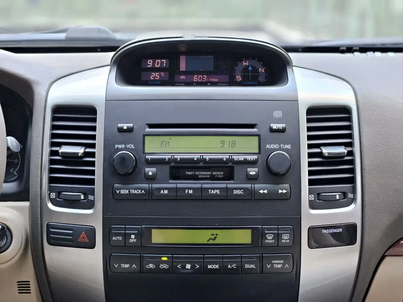 Toyota Prado (Import) 2004 VX 4.0 фото 18