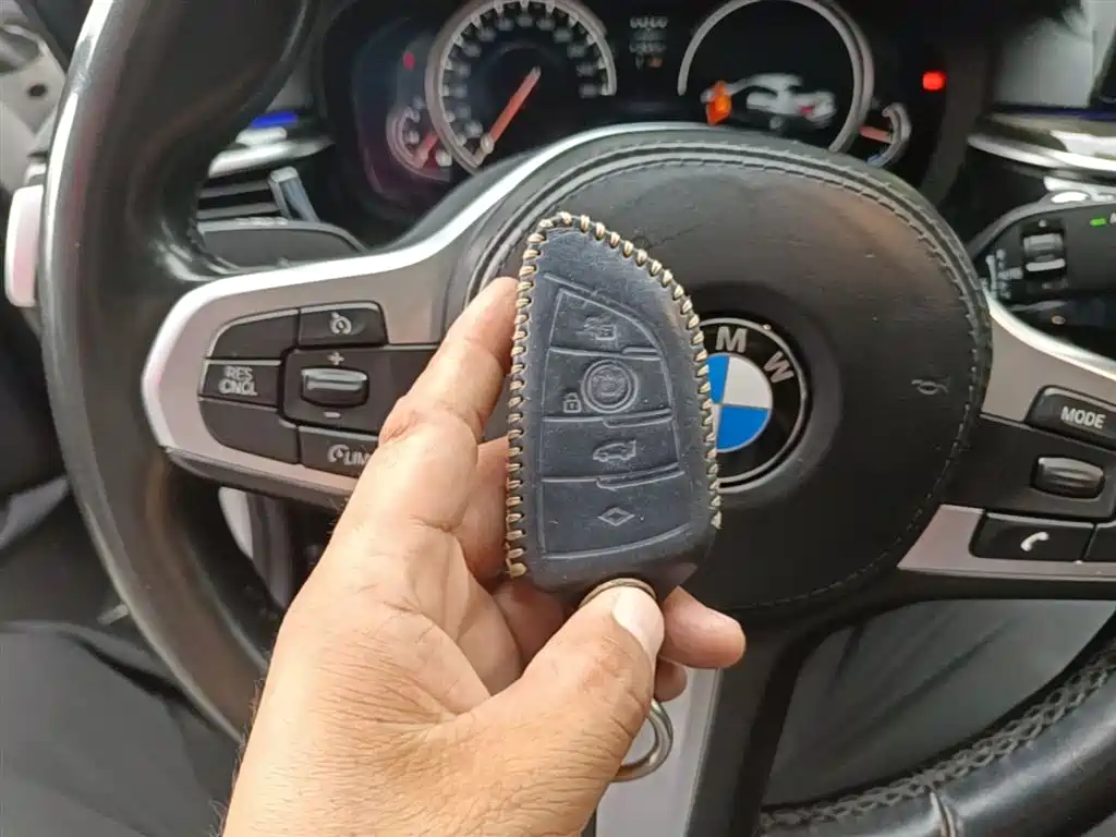 BMW 5 Series 2018 525Li M Sport Package фото 9