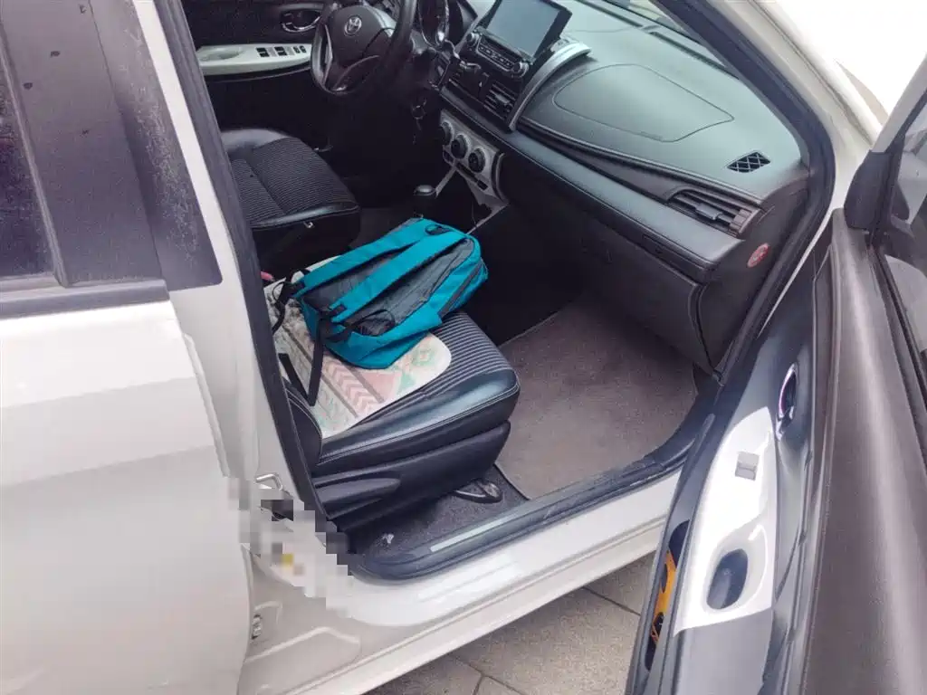 Toyota YARiS L Zhi Xuan 2015 1.5G Auto Sunroof Special Edition фото 20