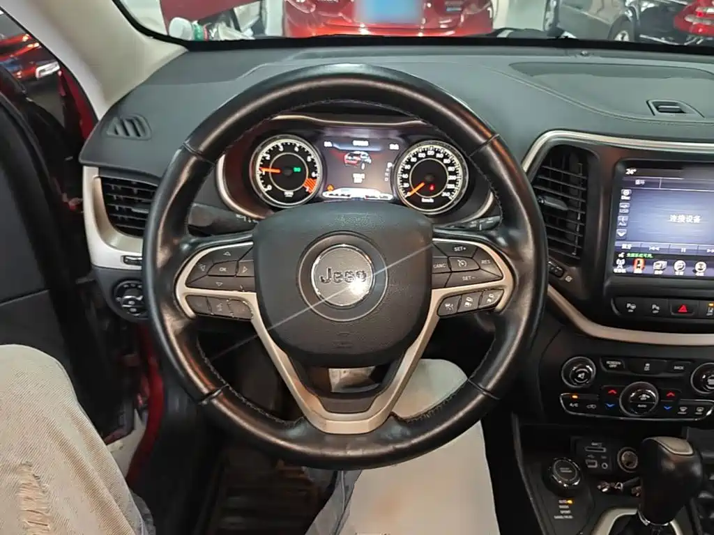 Jeep Cherokee (Import) 2015 2014 2.4L Luxury