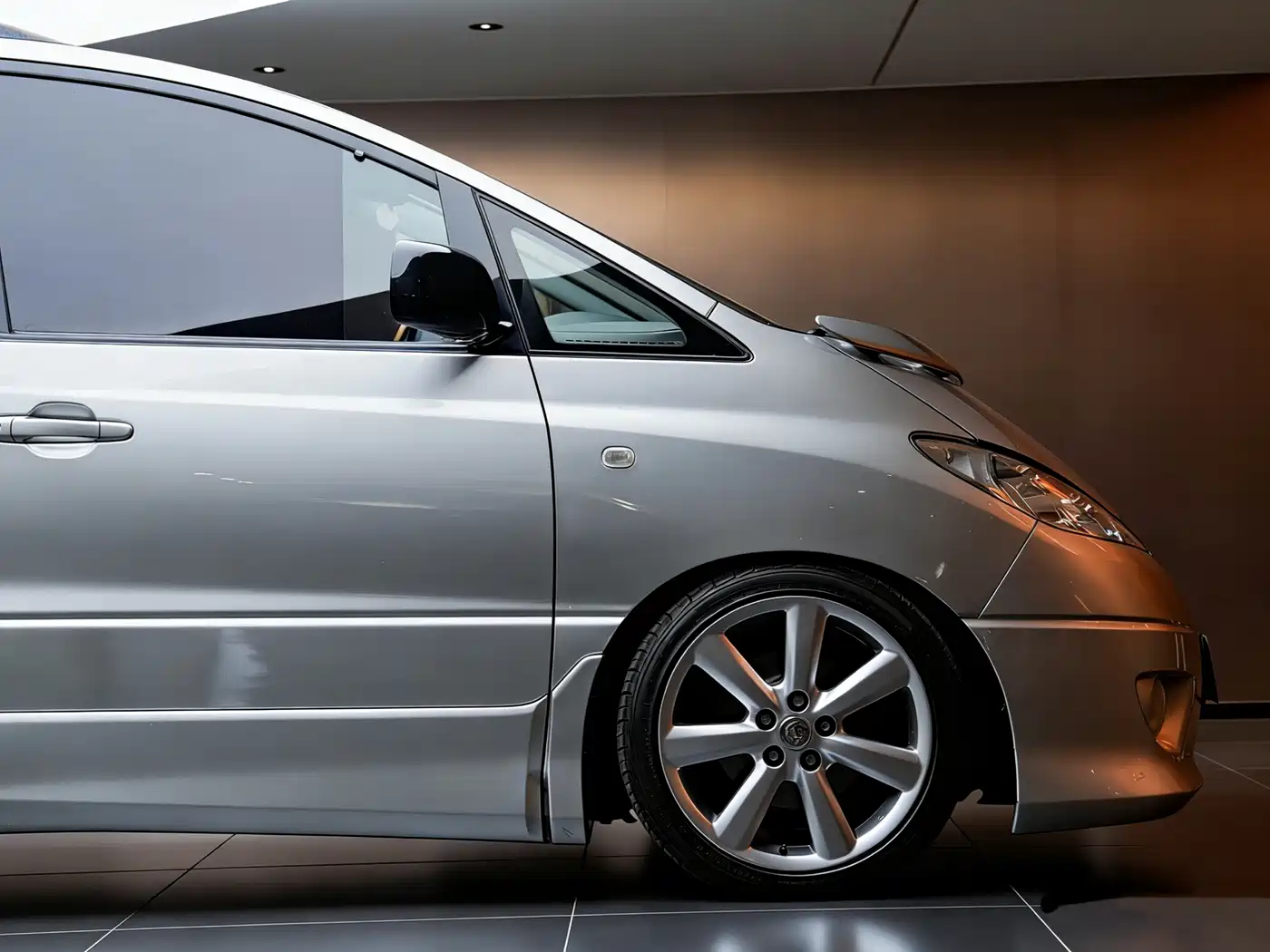 Toyota Previa фото 10
