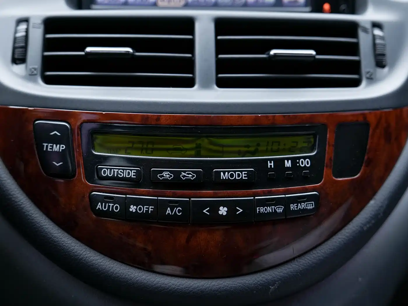 Toyota Previa фото 27