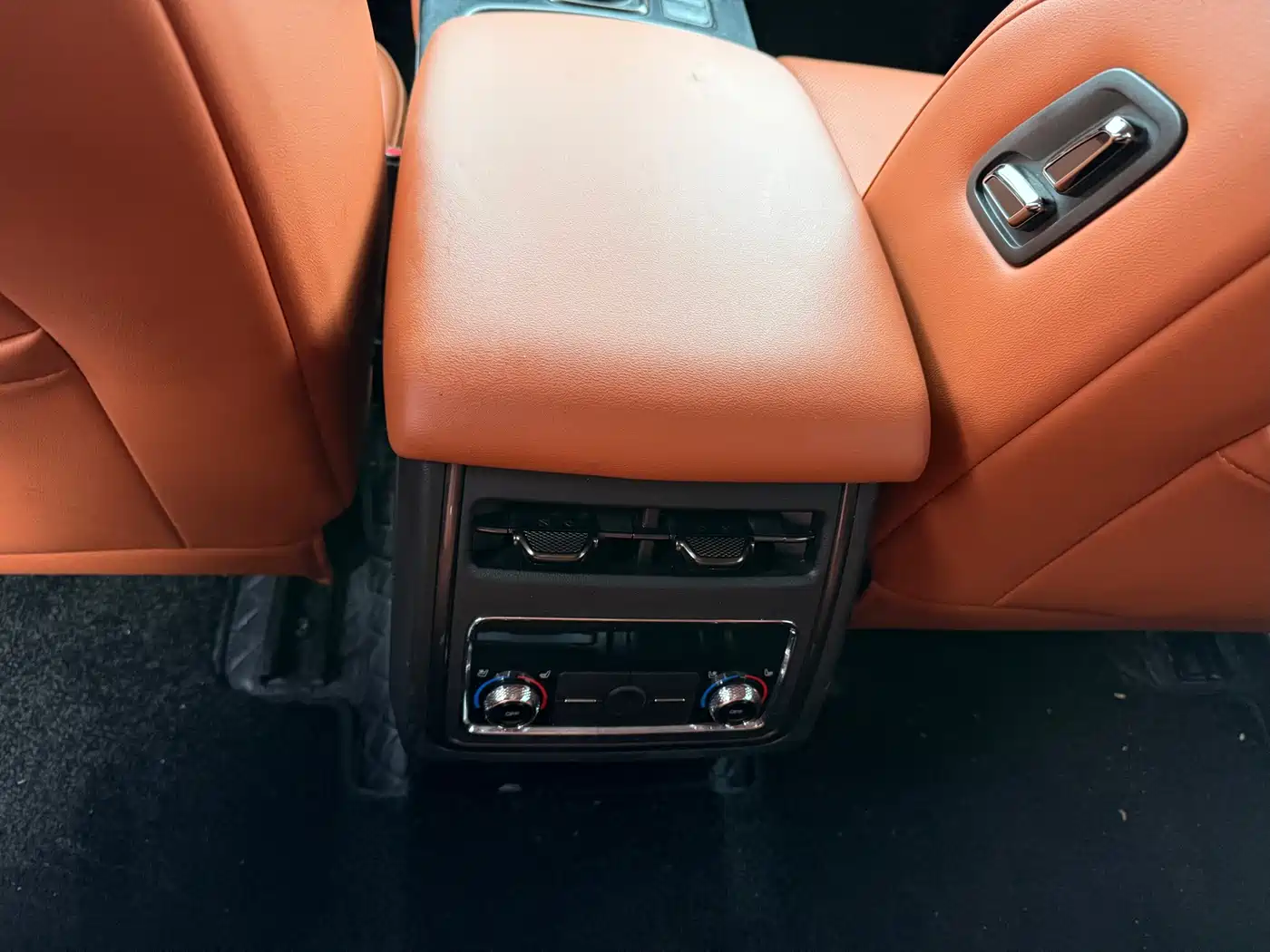 Photo 18 - Haval H9