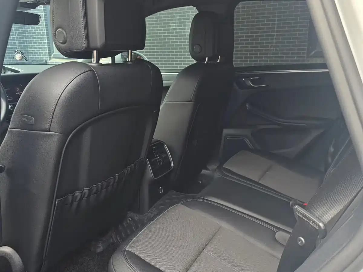 Фото 3 - Porsche Macan