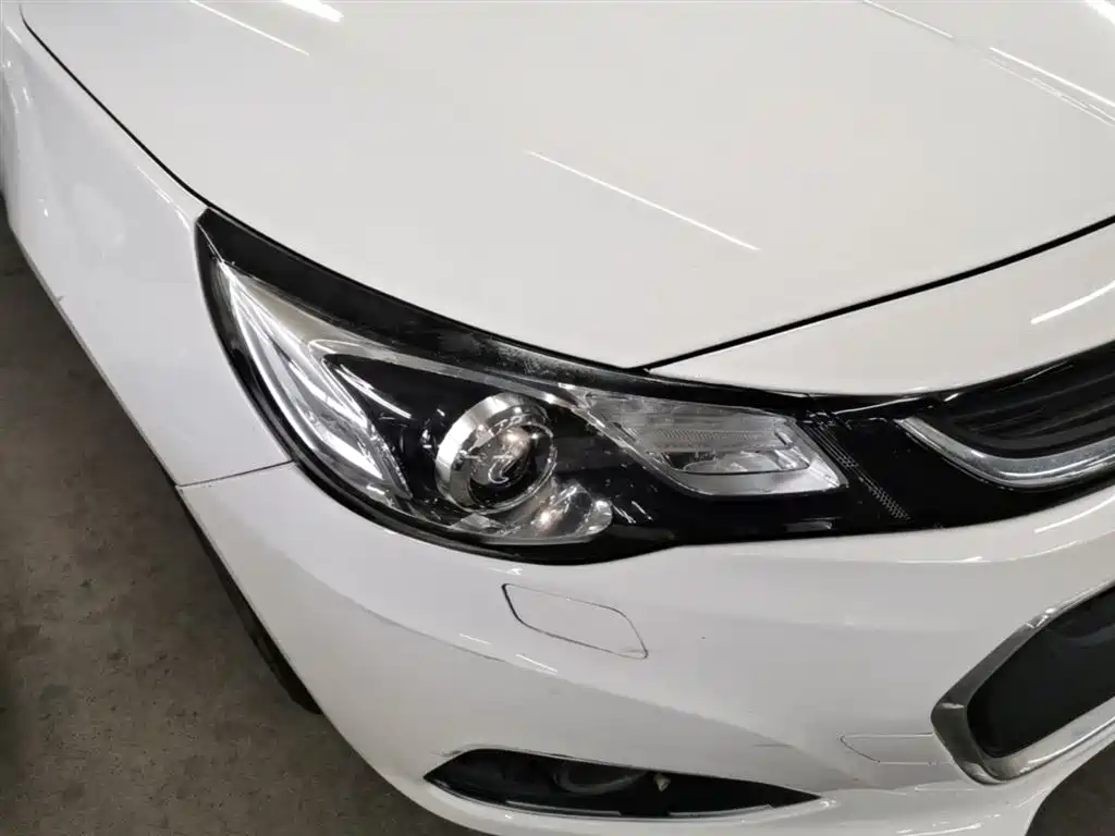Chevrolet Malibu 2016 2.0L Automatic Luxury фото 13