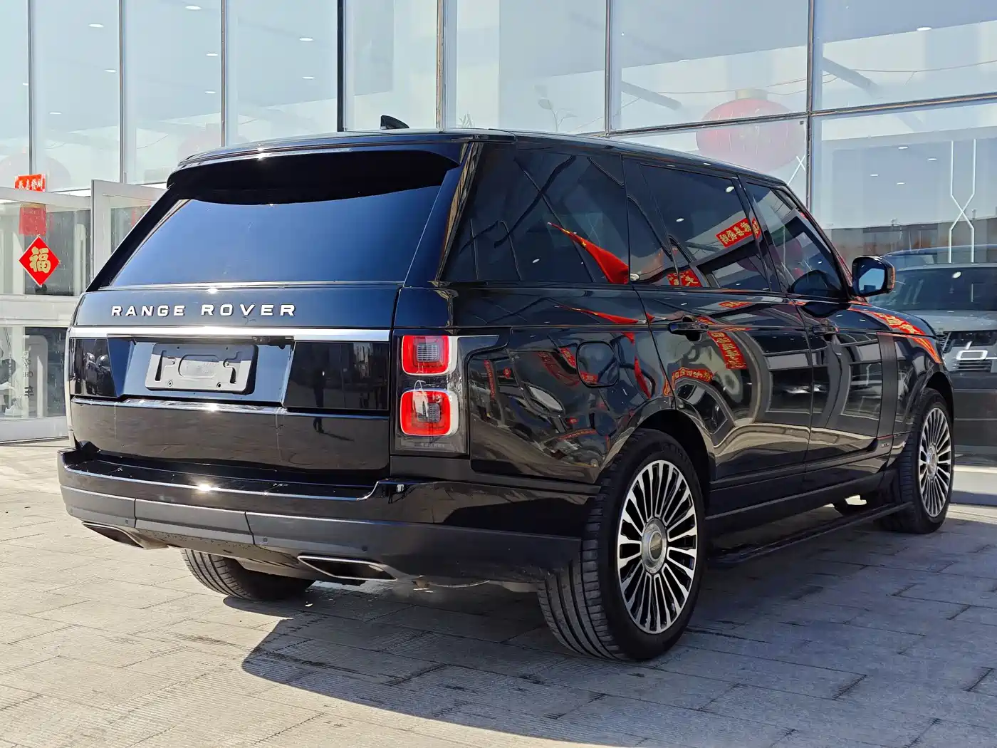 Land Rover Range Rover 2019 3.0 SC V6 Heritage Extended Edition фото 4