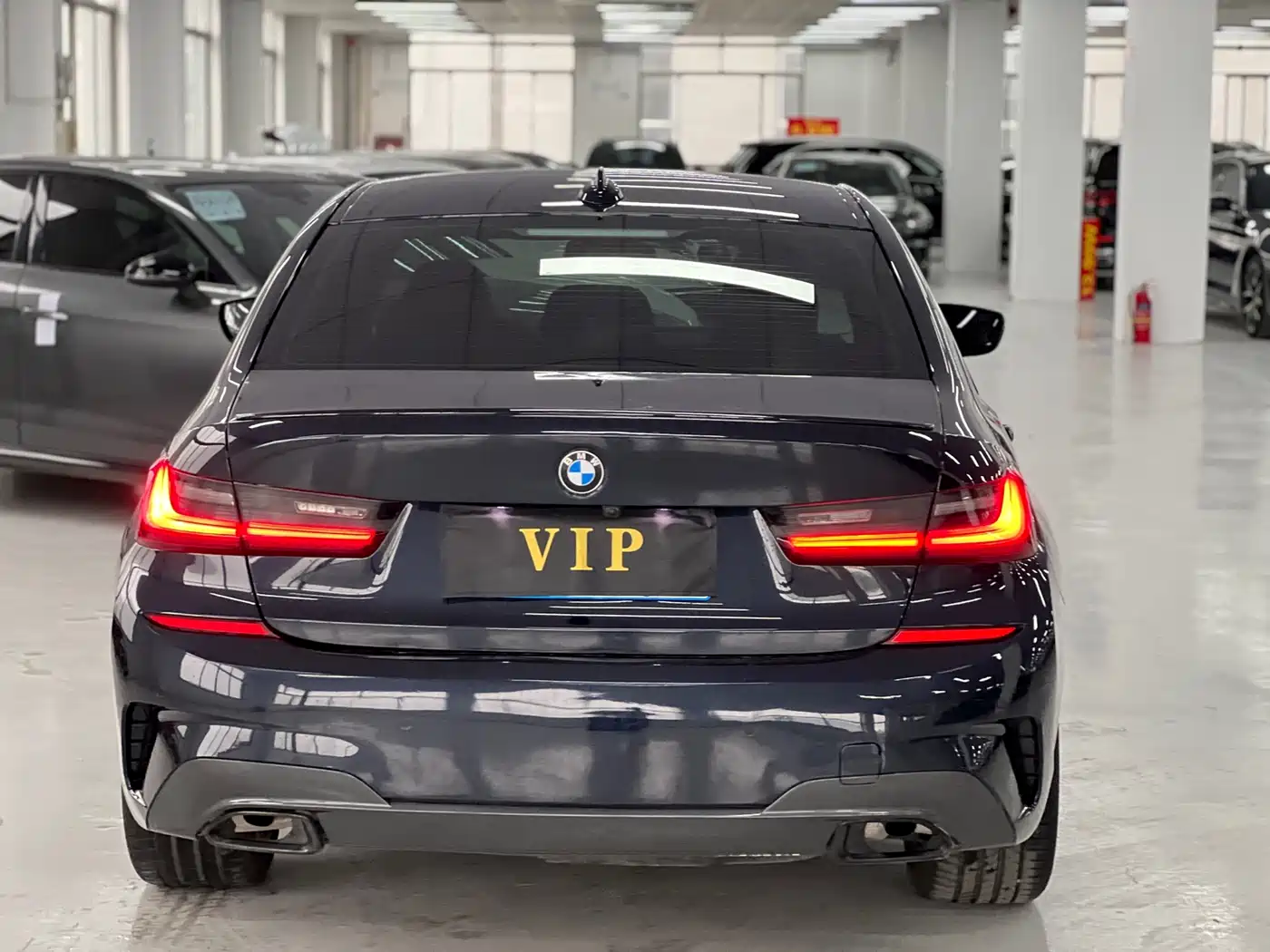 BMW 3 Series 2022 325i M Sport Shadow Edition фото 8