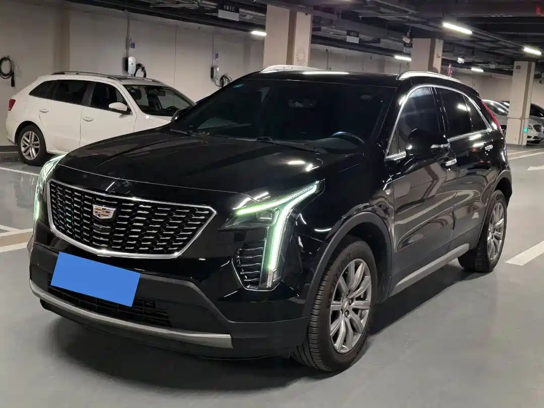 CADILLAC XT4