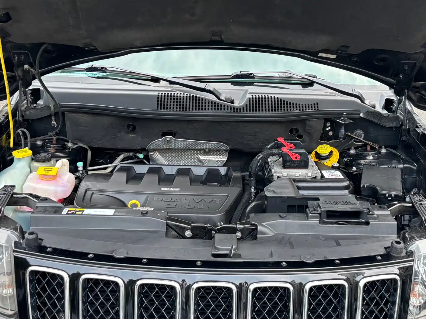 Jeep Compass (Import) 2015 2014 2.0L 2WD Urban Edition
