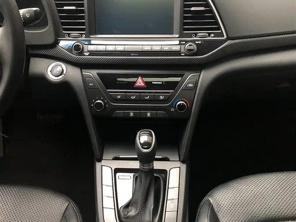 Hyundai Elantra 2019 1.4T Dual-clutch XuanDong·Vitality Type фото 10