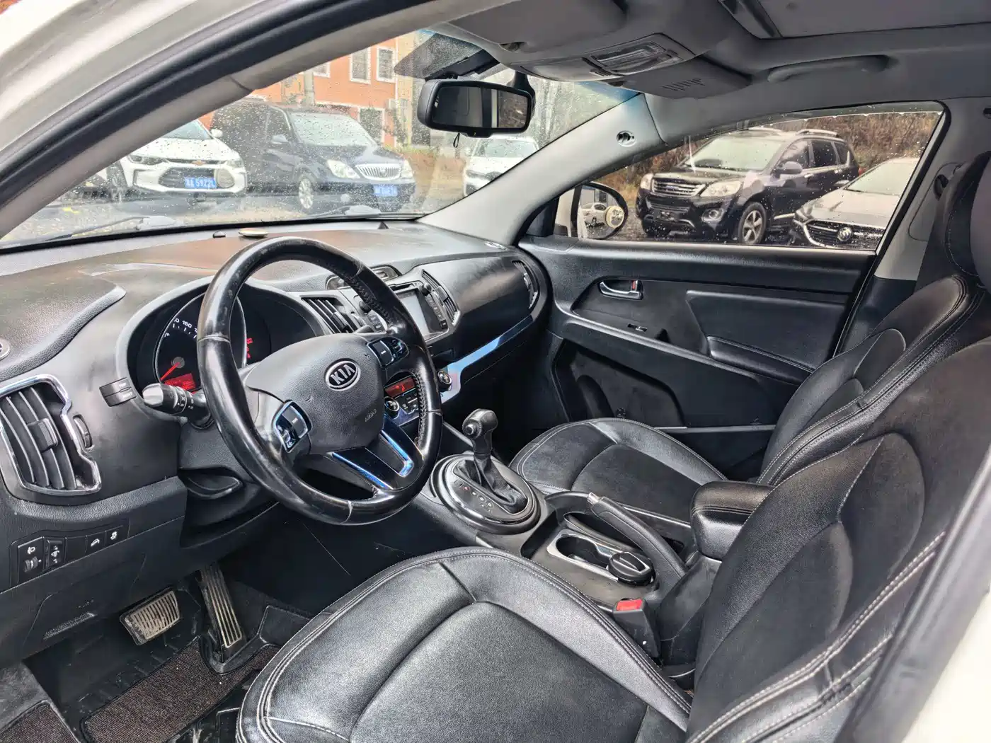 Kia Sportage 2014 2.0L Automatic 2WD DLX фото 6