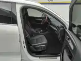 Фото 8 - Volvo XC40