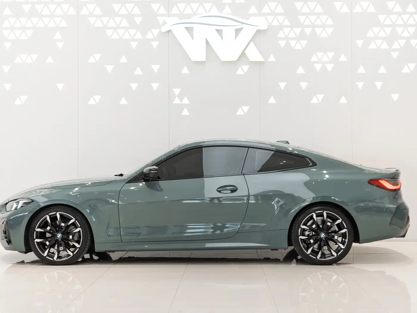 BMW 4 Series 2024 430i M Sport Shadow Edition фото 3