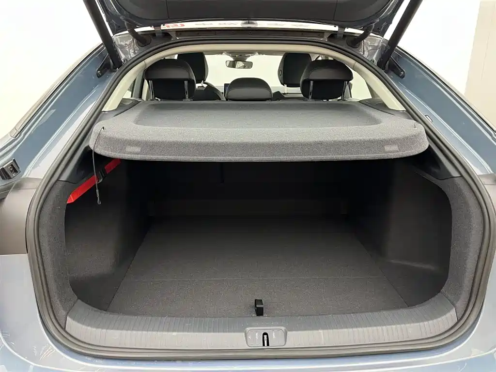 VOLKSWAGEN ID.7 VIZZION