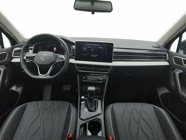 Volkswagen Tiguan L 2022 330TSI Automatic 2WD Smart Edition — фото 5