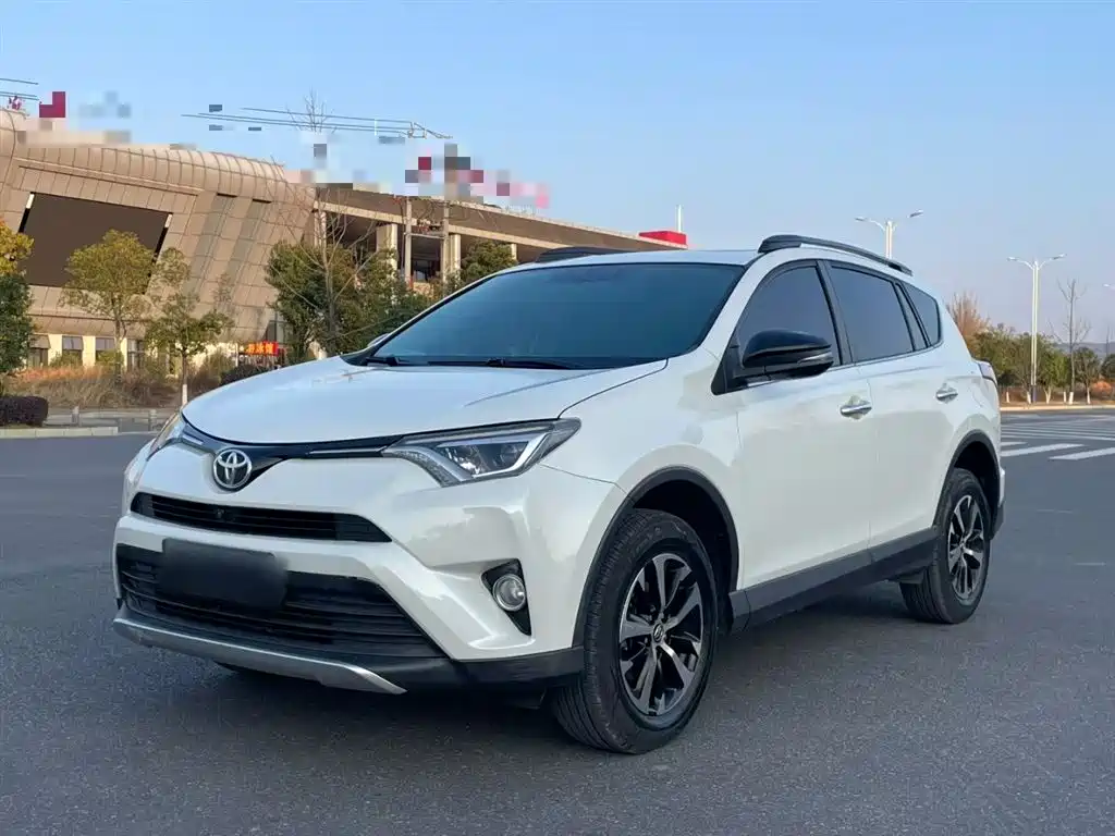 Toyota RAV4 Rongfang 2016 2.0L CVT 2WD Smart (China V) фото 2