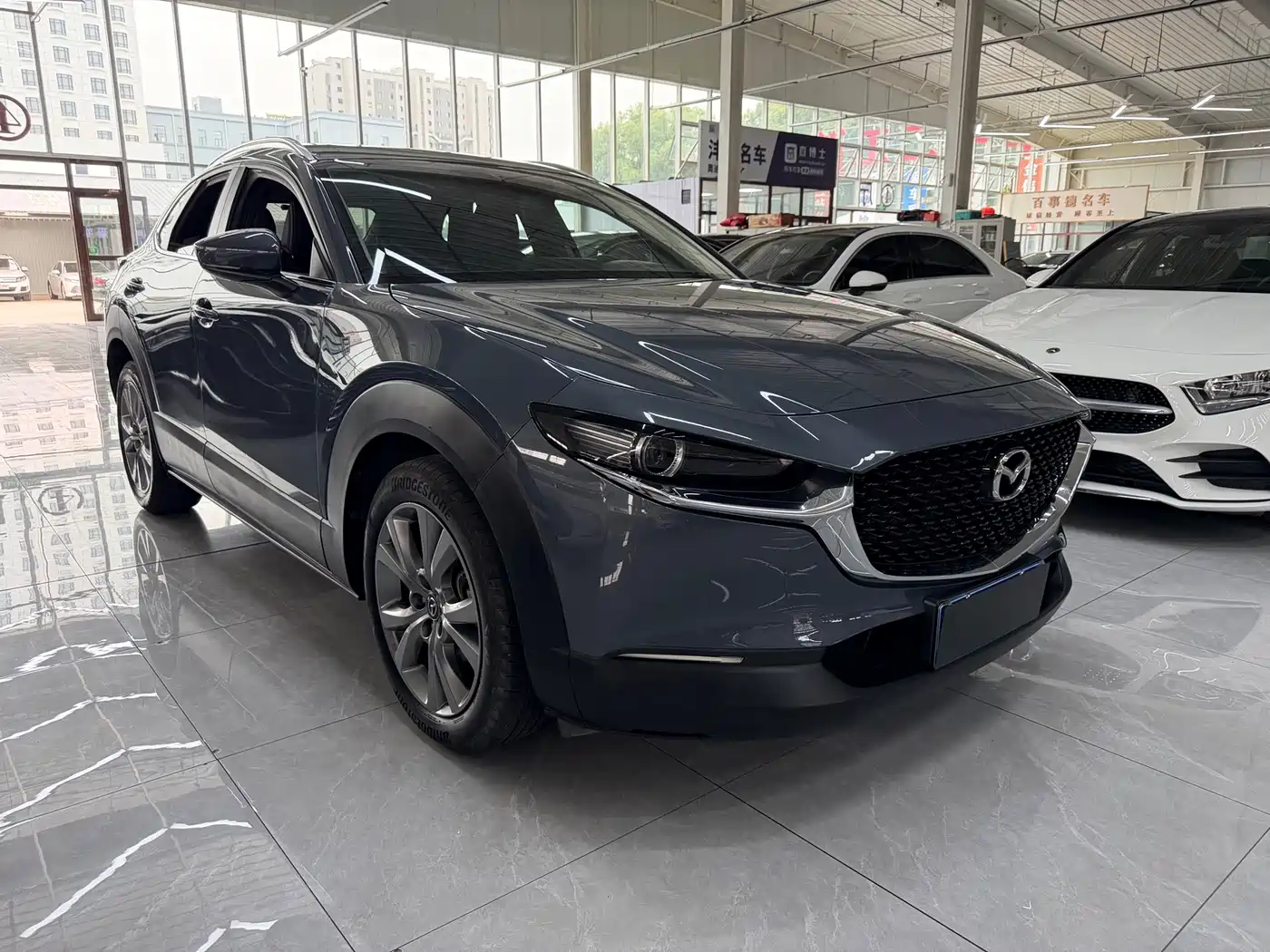 Фото 3 - Mazda CX-30
