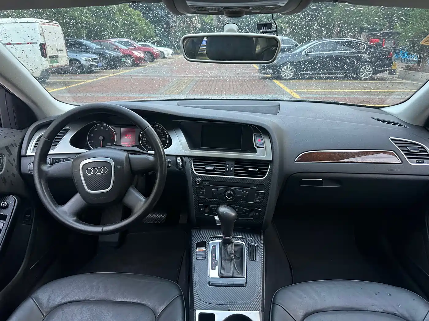 Audi A4L 2010 2.0 TFSI Comfort фото 19