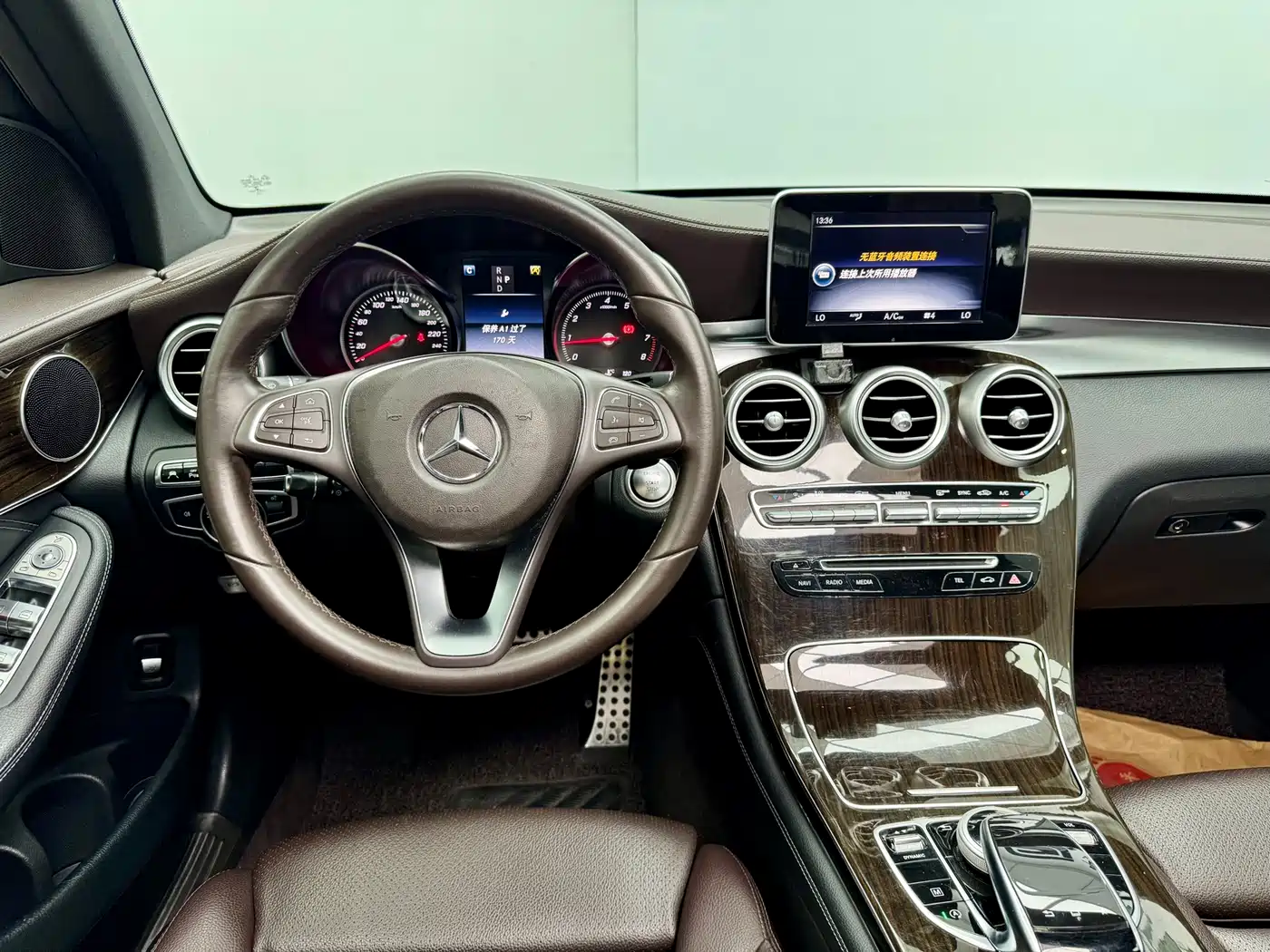 Mercedes-Benz GLC 2016 GLC 260 4MATIC Luxury фото 17