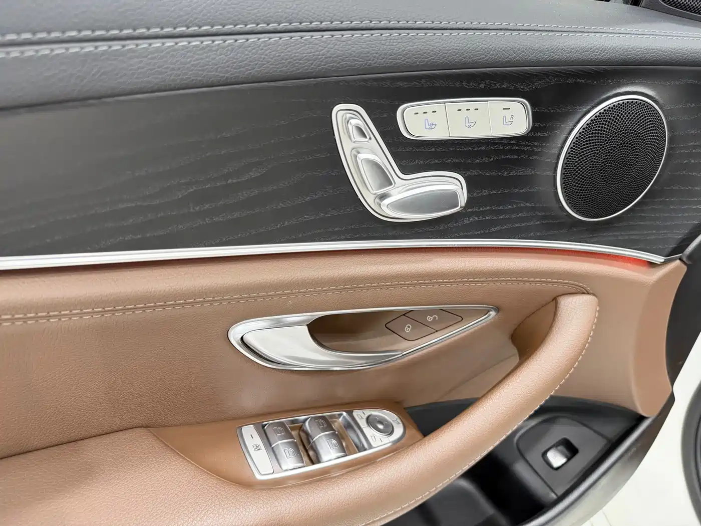 Mercedes-Benz E-Class 2018 E 200 L Sport фото 13