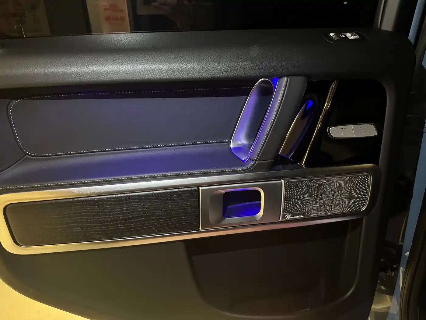 Mercedes-Benz G-Class 2024 G 500 фото 16