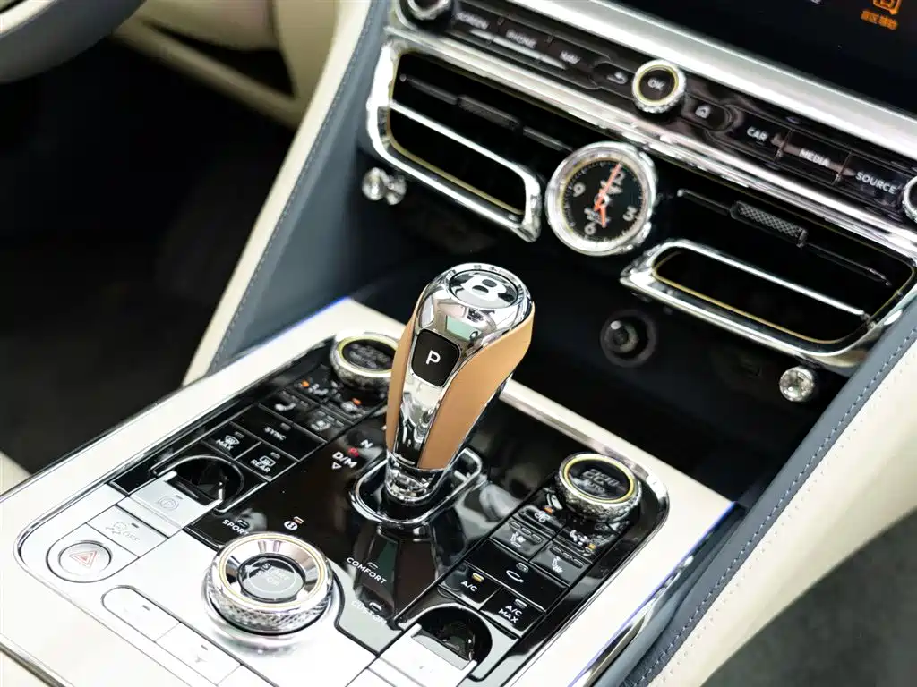 BENTLEY FLYING SPUR PLUG-IN HYBRID