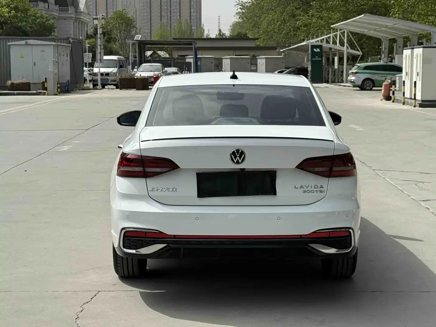 Volkswagen Lavida 2024 Model 300TSI DSG Starlight Leading Edition фото 2