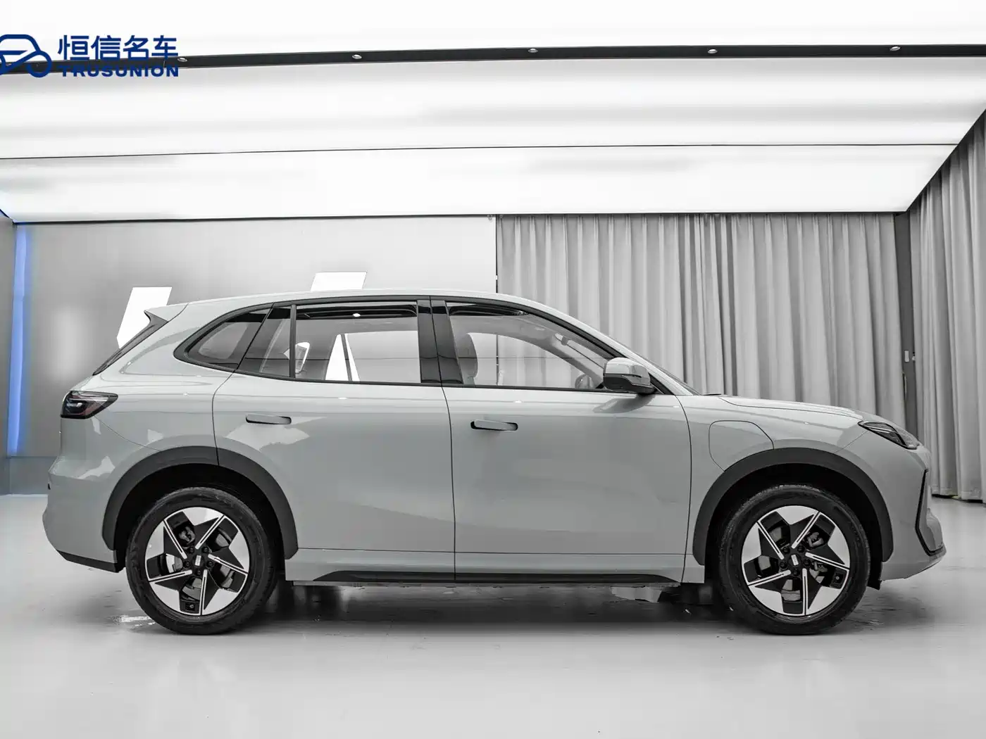 GEELY GALAXY GALAXY E5