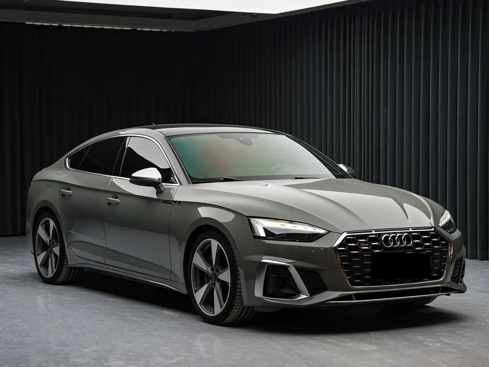 Photo 3 - Audi S5