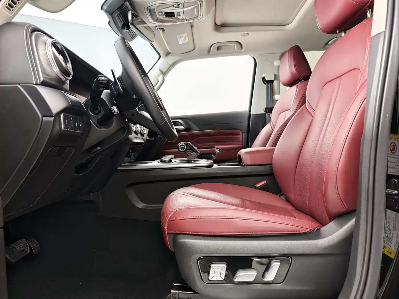 Tank 300 2024 2.0T Explorer фото 10