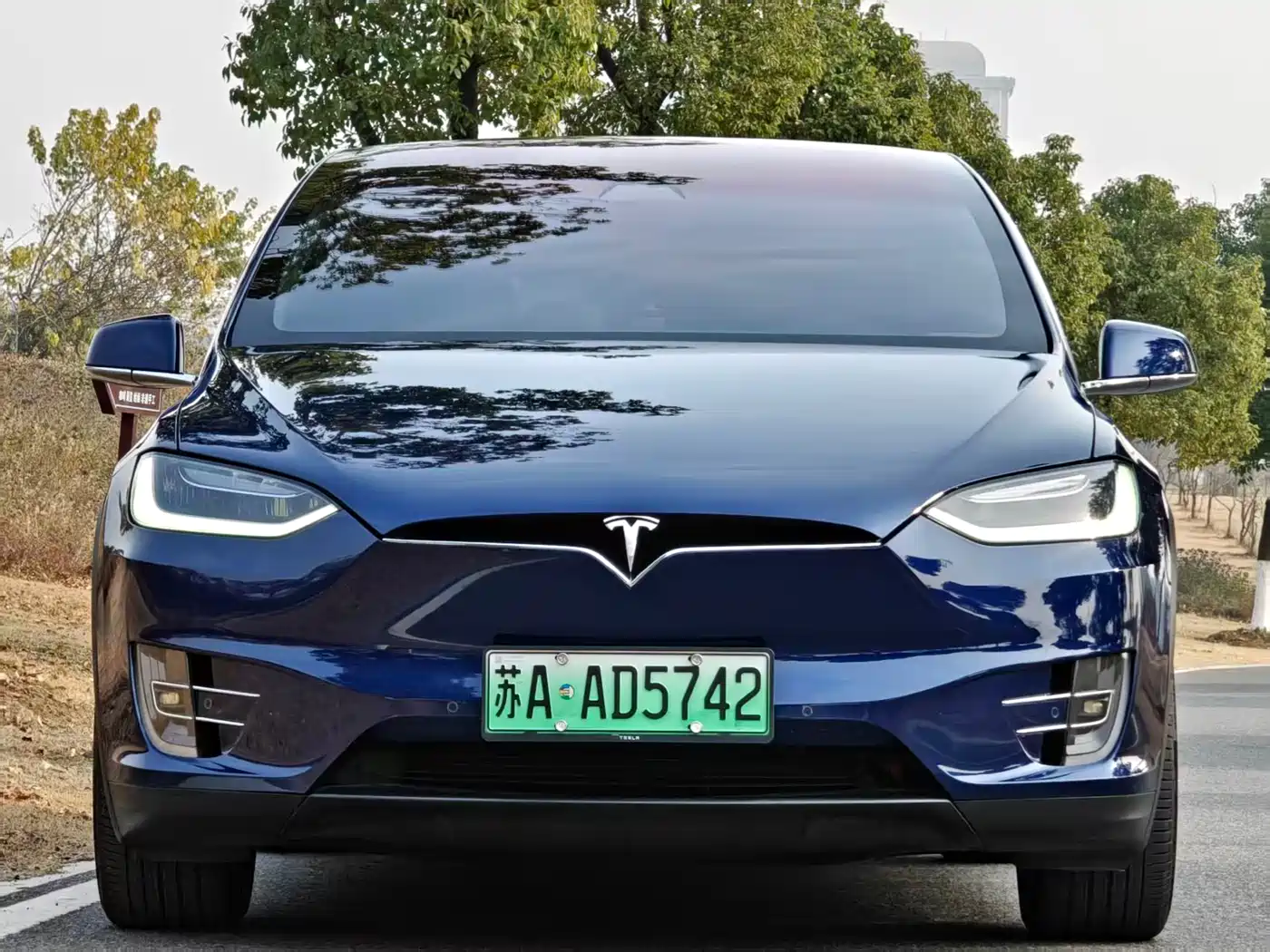 TESLA MODEL X