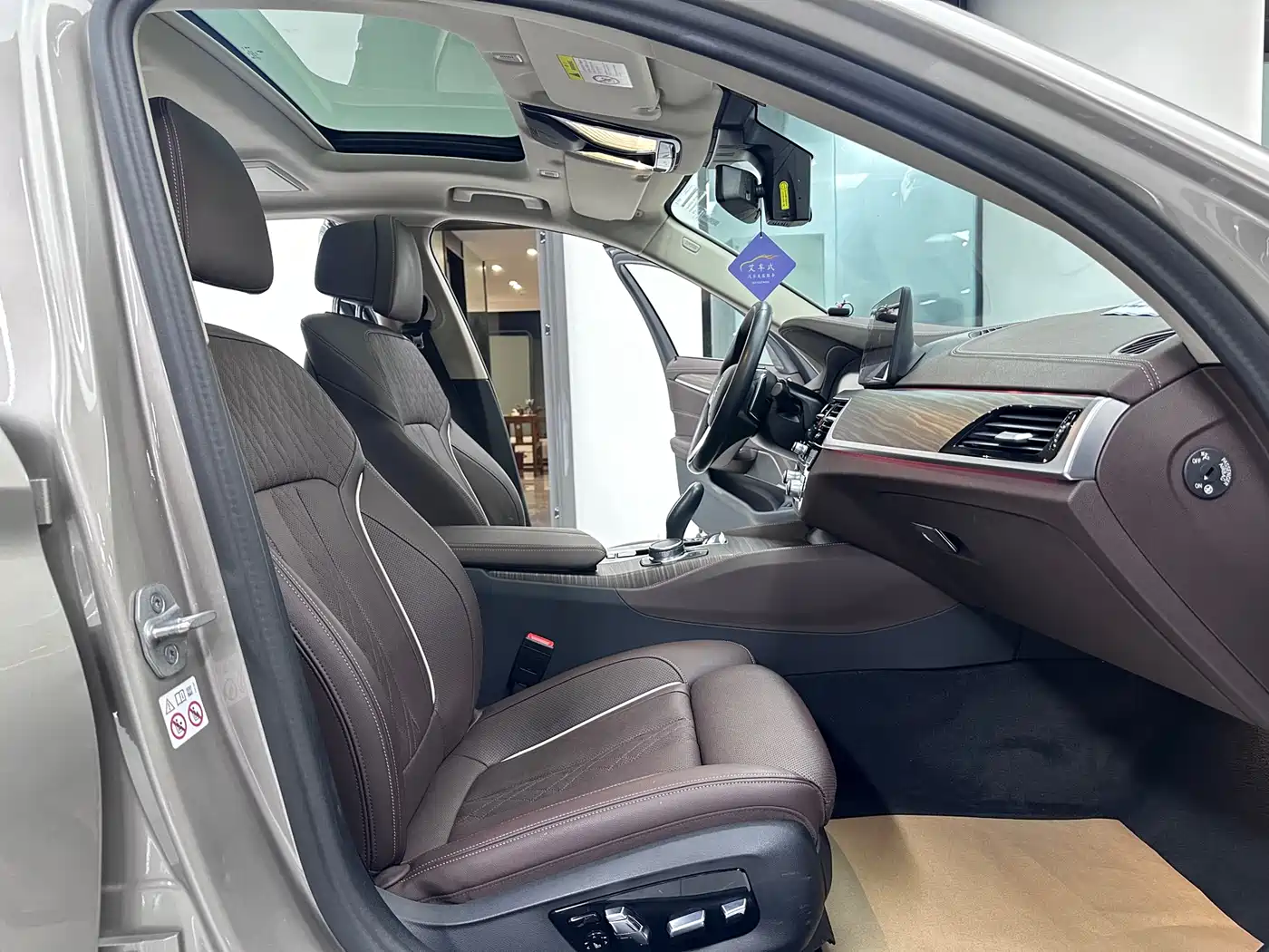 BMW 5 Series 2023 530Li Premium Luxury Package фото 12
