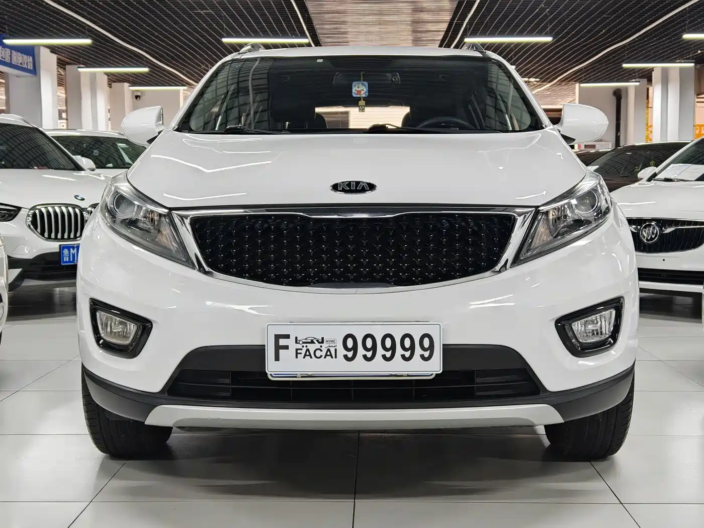 Photo 2 - Kia Sportage