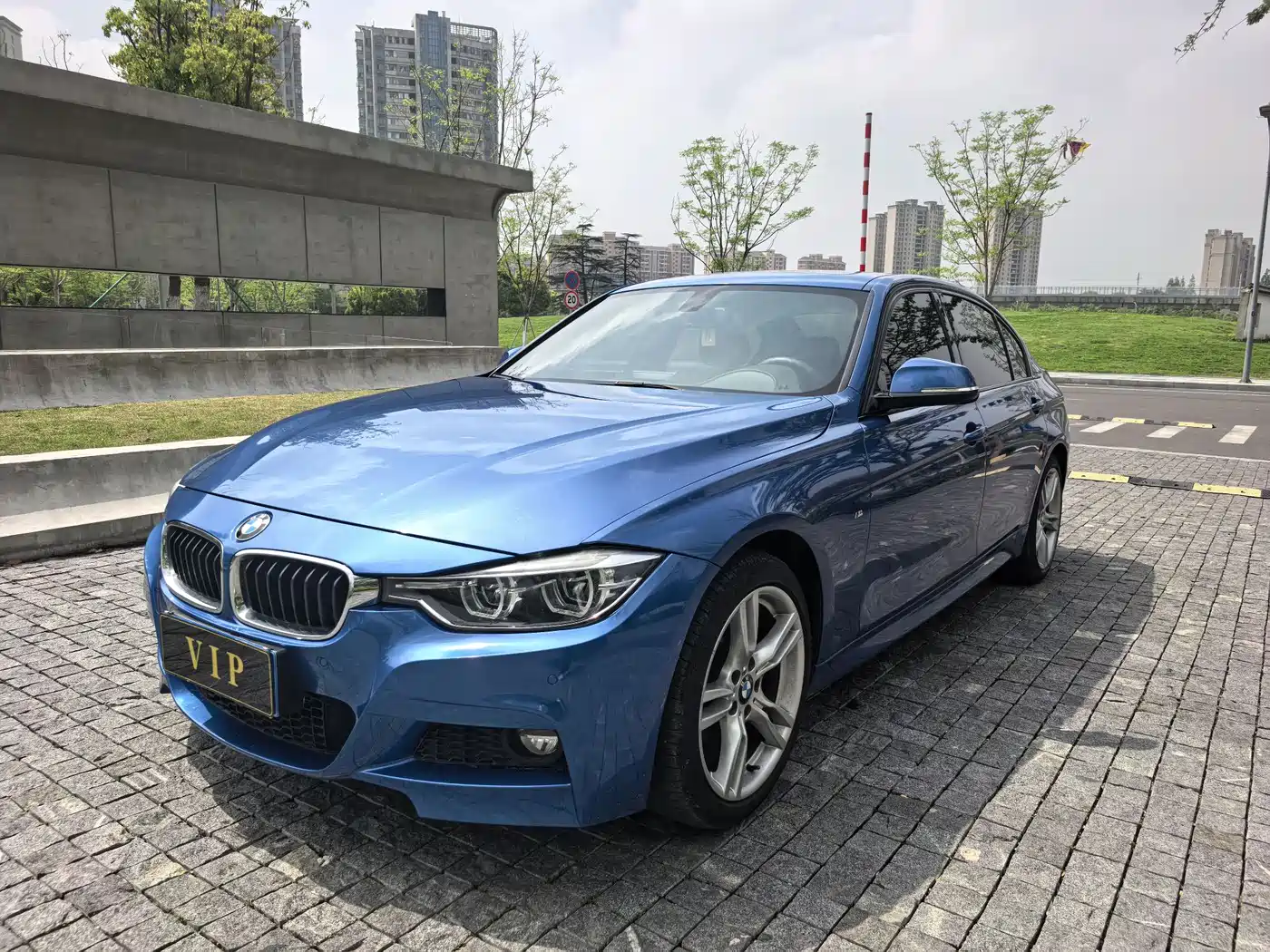 BMW 3 Series 2016 320Li Fashion Model