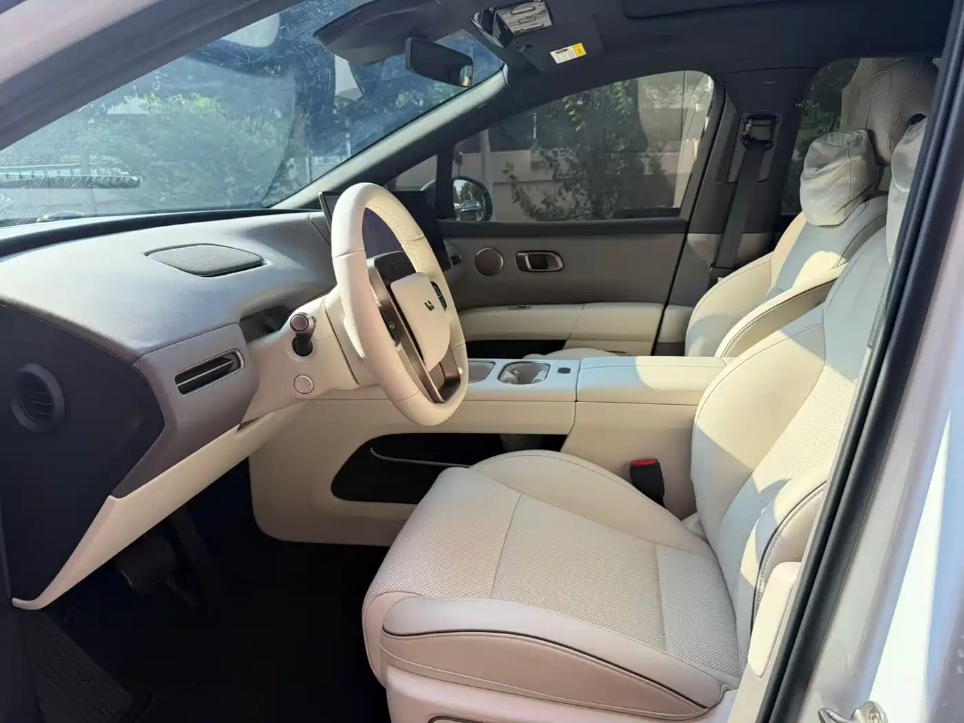 Li Auto i6 2026 2025 2WD Base Model