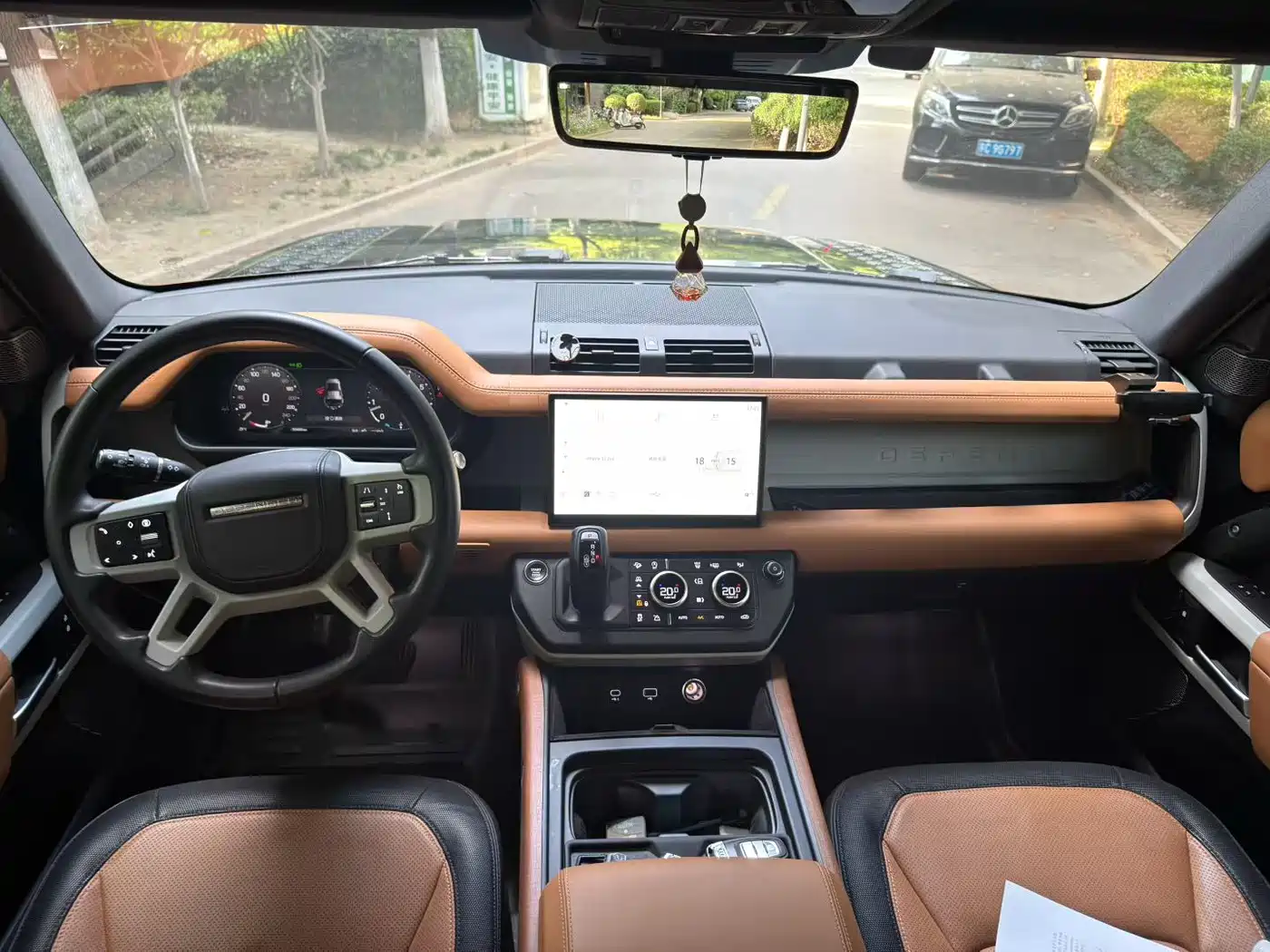 Land Rover Defender 2024 110 3.0T P400 X-DYNAMIC HSE фото 5