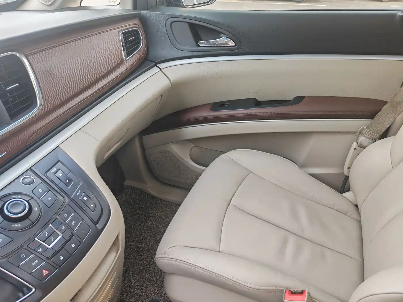 Buick GL8 2017 25S Luxury China V фото 16
