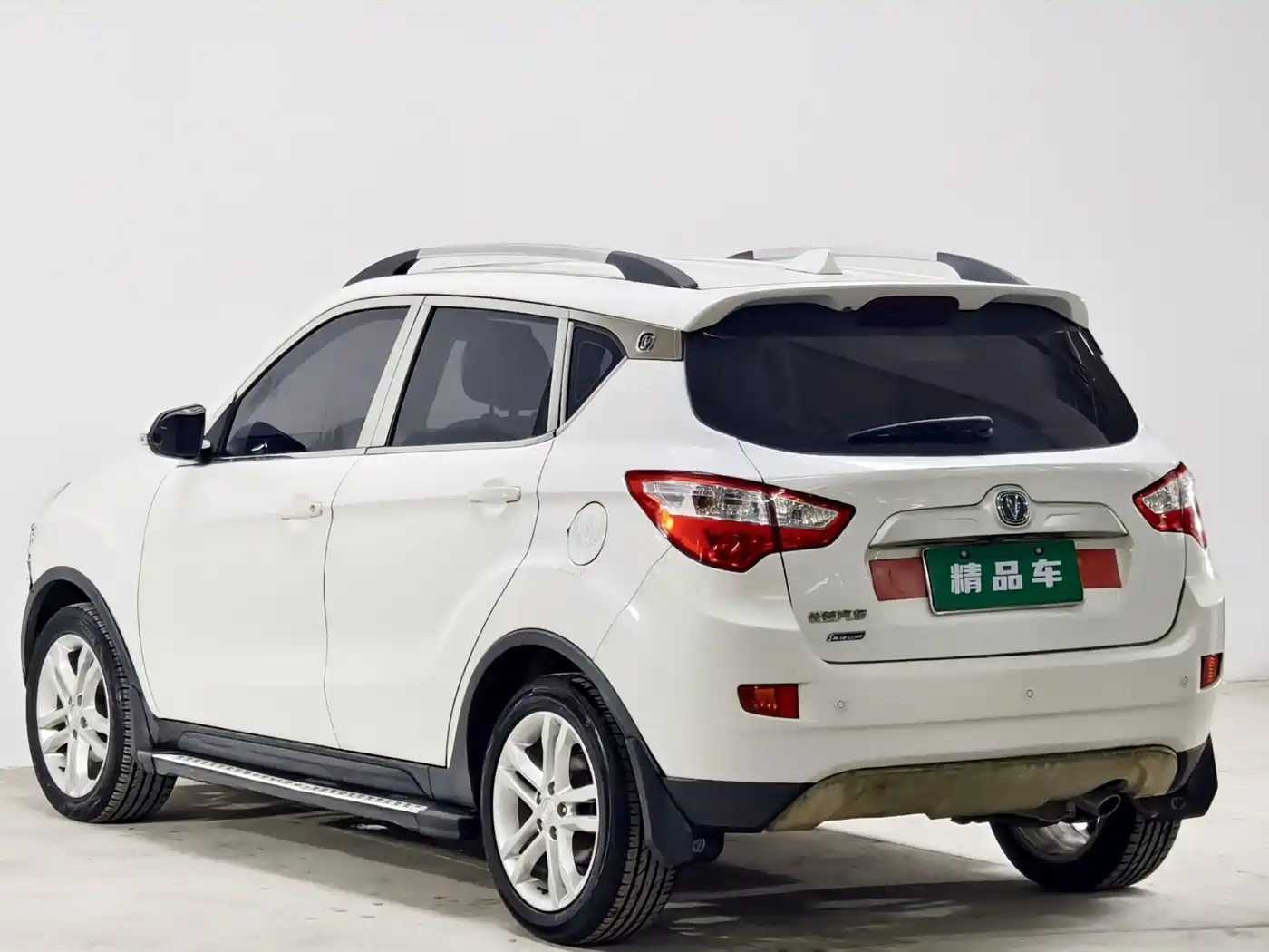 Фото 6 - Changan CS35