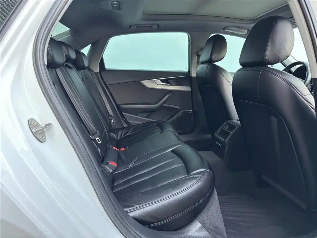 Audi A4L 2019 40 TFSI Progressive (China VI) фото 13